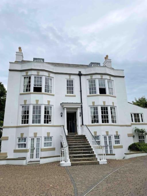 Whitehall, Thomas Turnbull Flat 3 Beautiful Apartment In Georgian House Whitby Exterior photo
